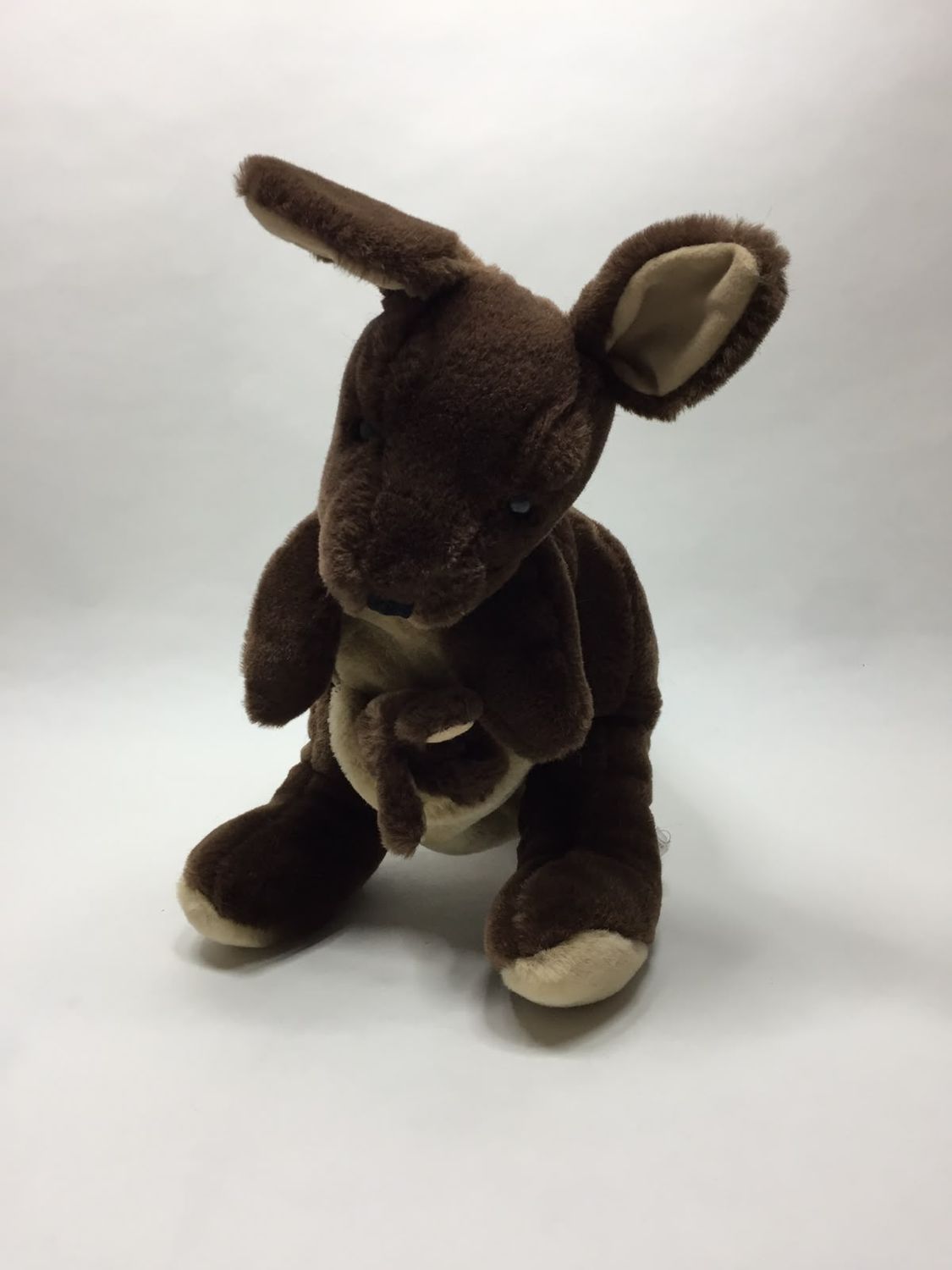 Känguru mit Baby Handpuppe Folktails stehend 45 cm selten