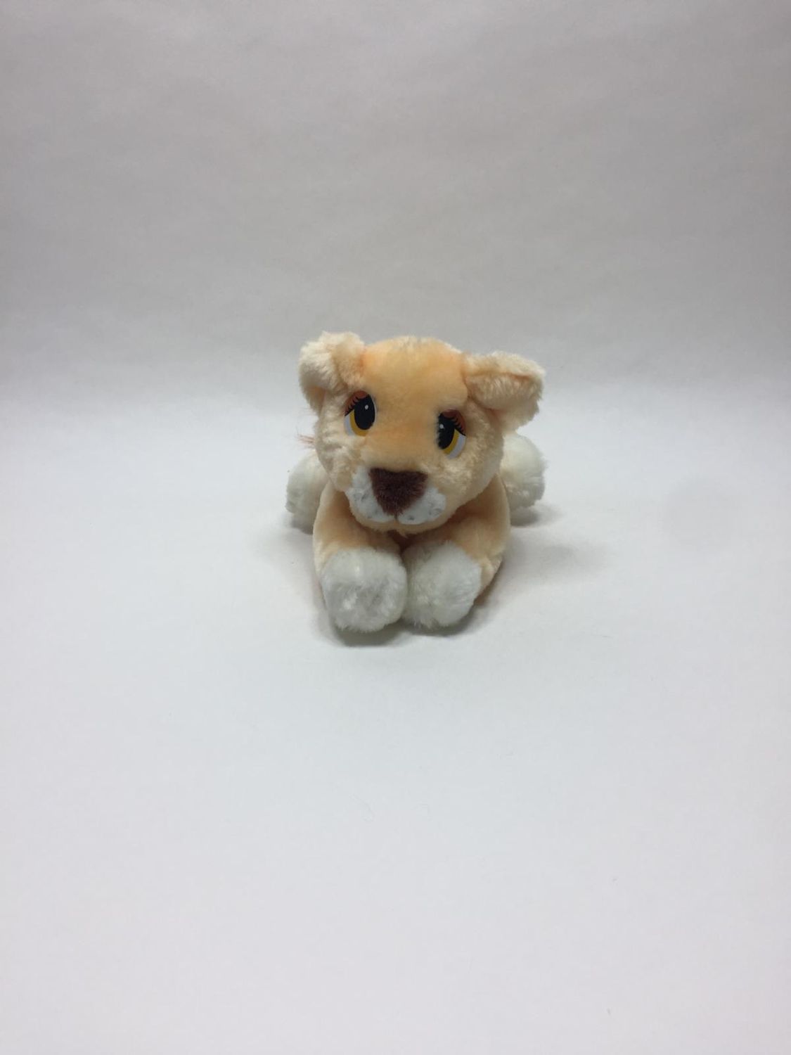 Löwe Super Toys ähnlich Nala König der Löwen liegend 33 cm Rarität