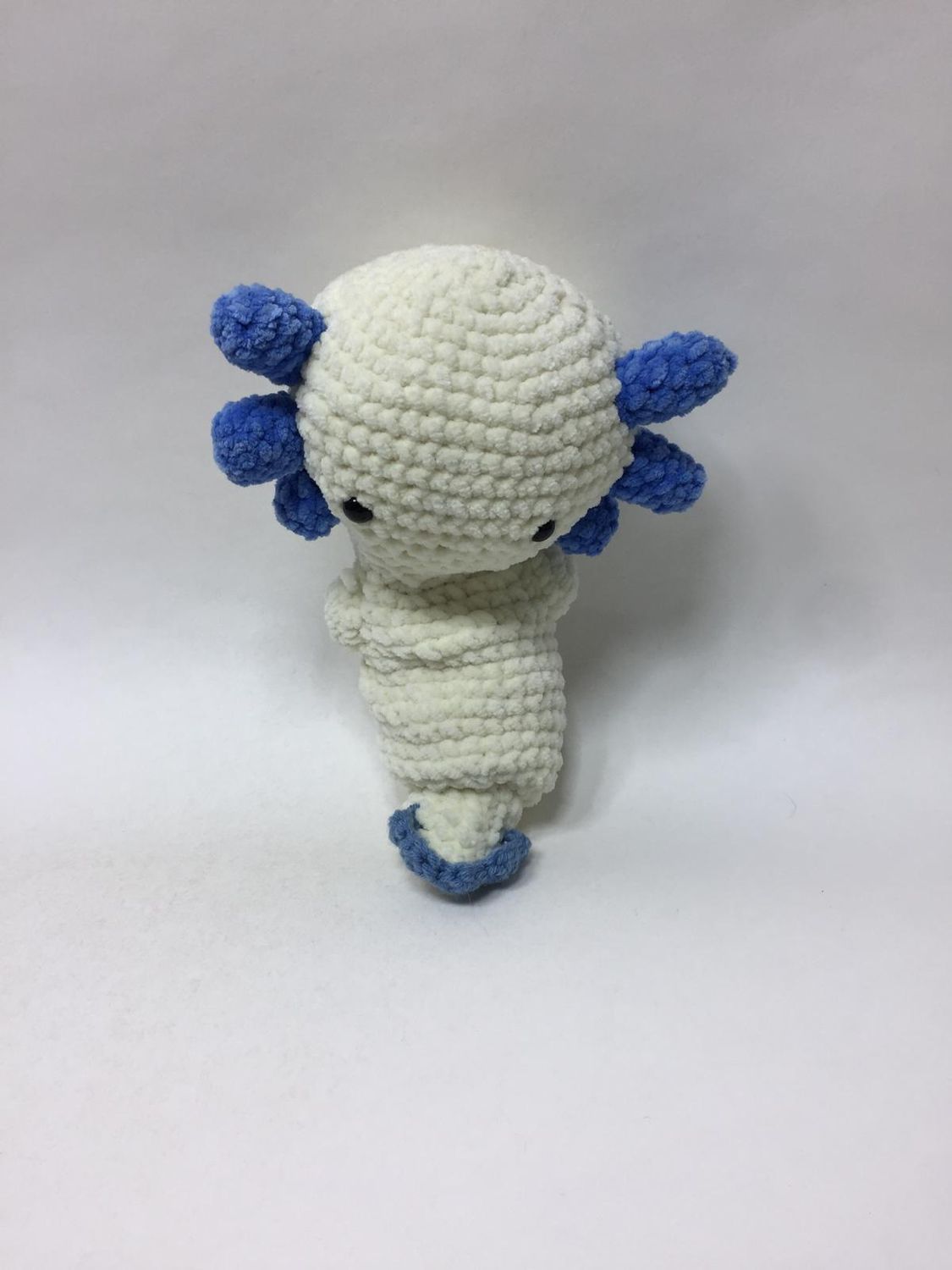 Axolotl Handarbeit Knuffel stehend 33 cm Unikat