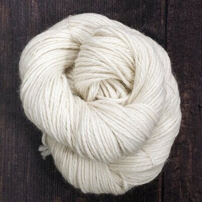 Alpaca and Alpaca Blend Yarns for Dyeing