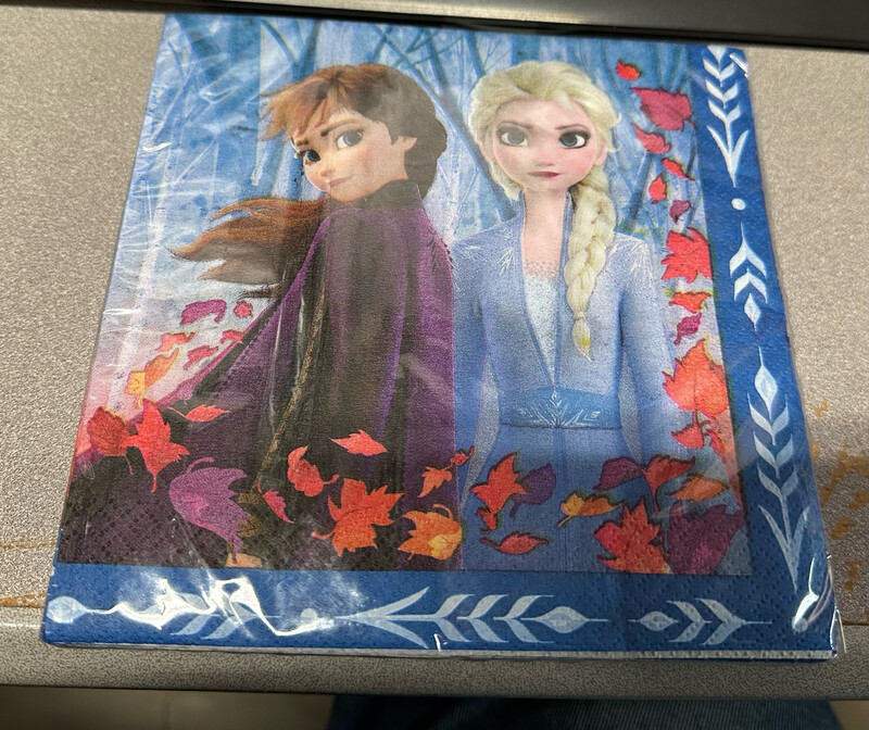 FROZEN 2 LUNCH NAPKINS `