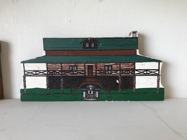 BOYSCOUT CABIN