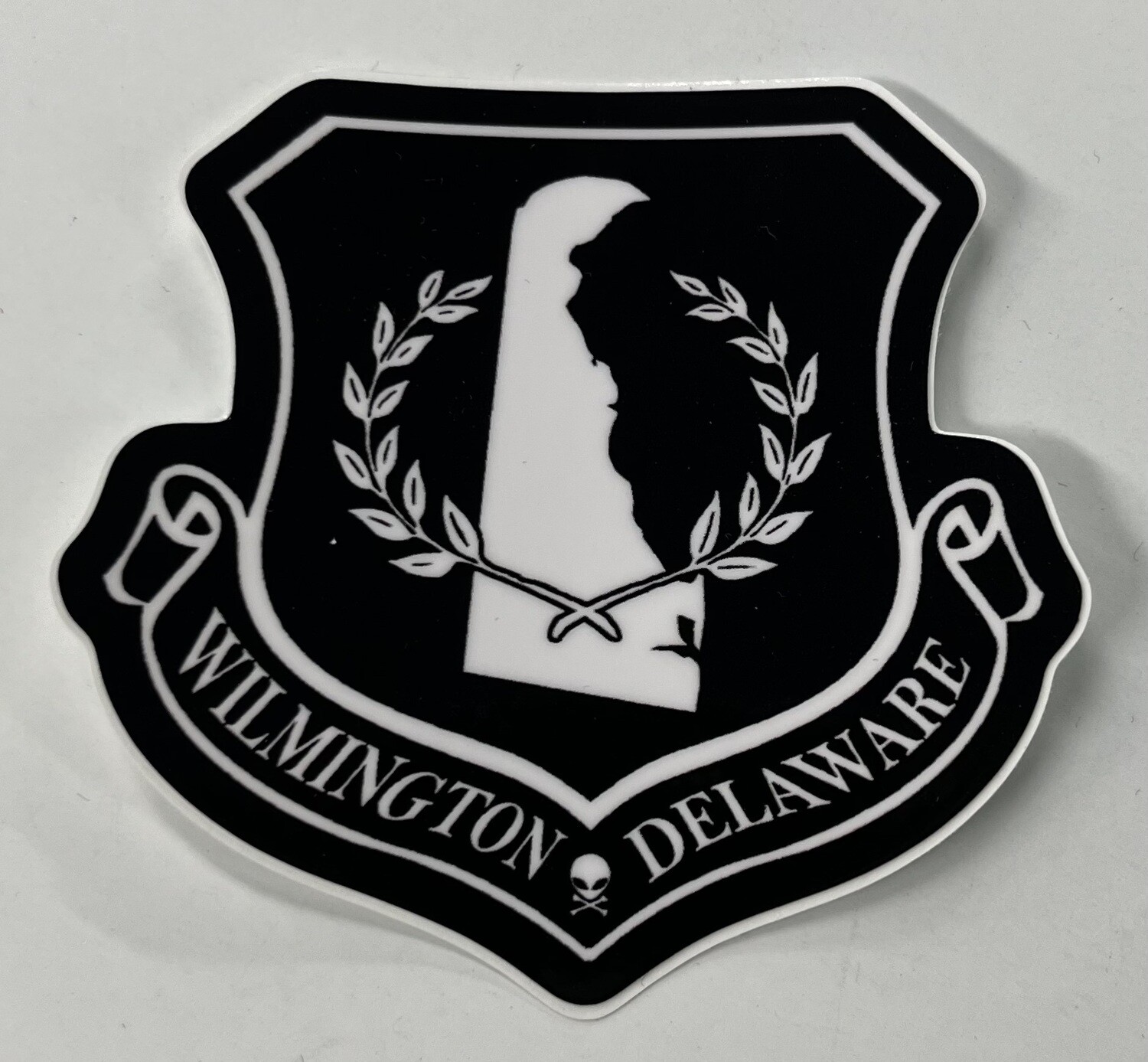 DE Crest Sticker