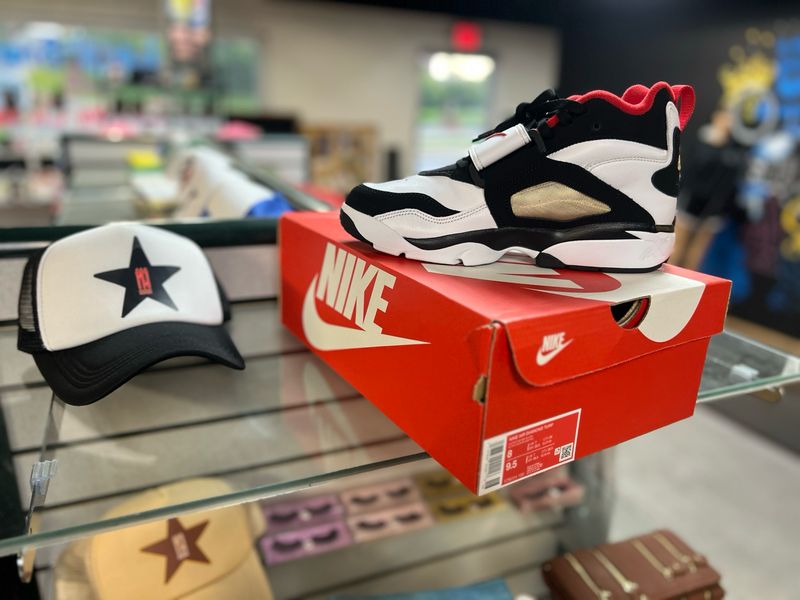 Diamond Turfs 49ers