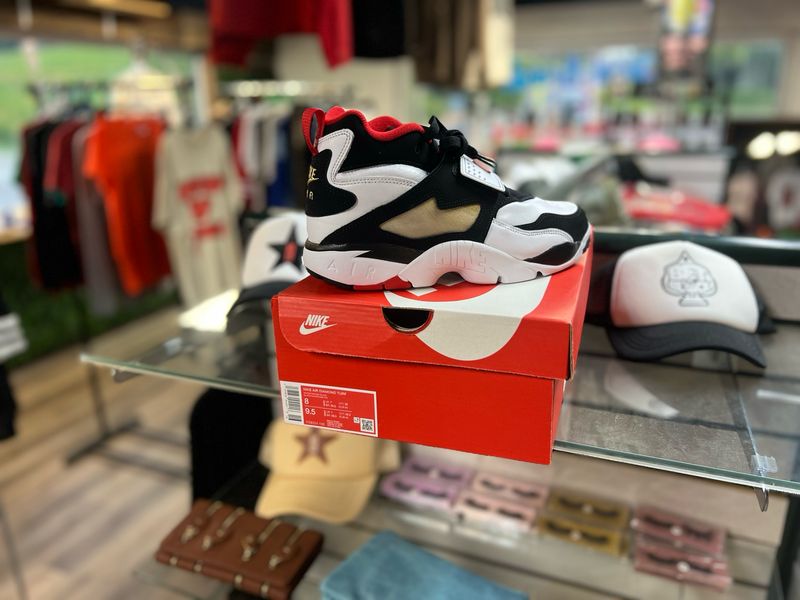 Diamond Turfs 49ers