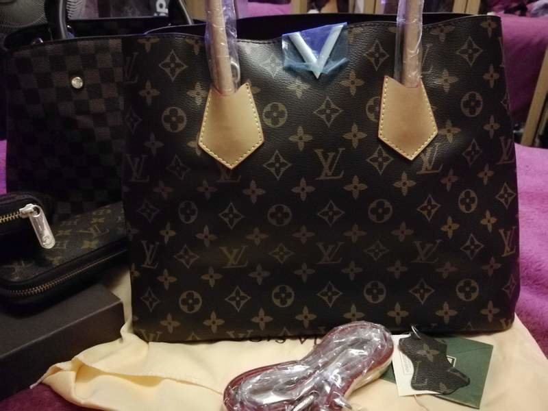 LADIES DESIGNER HANDBAG