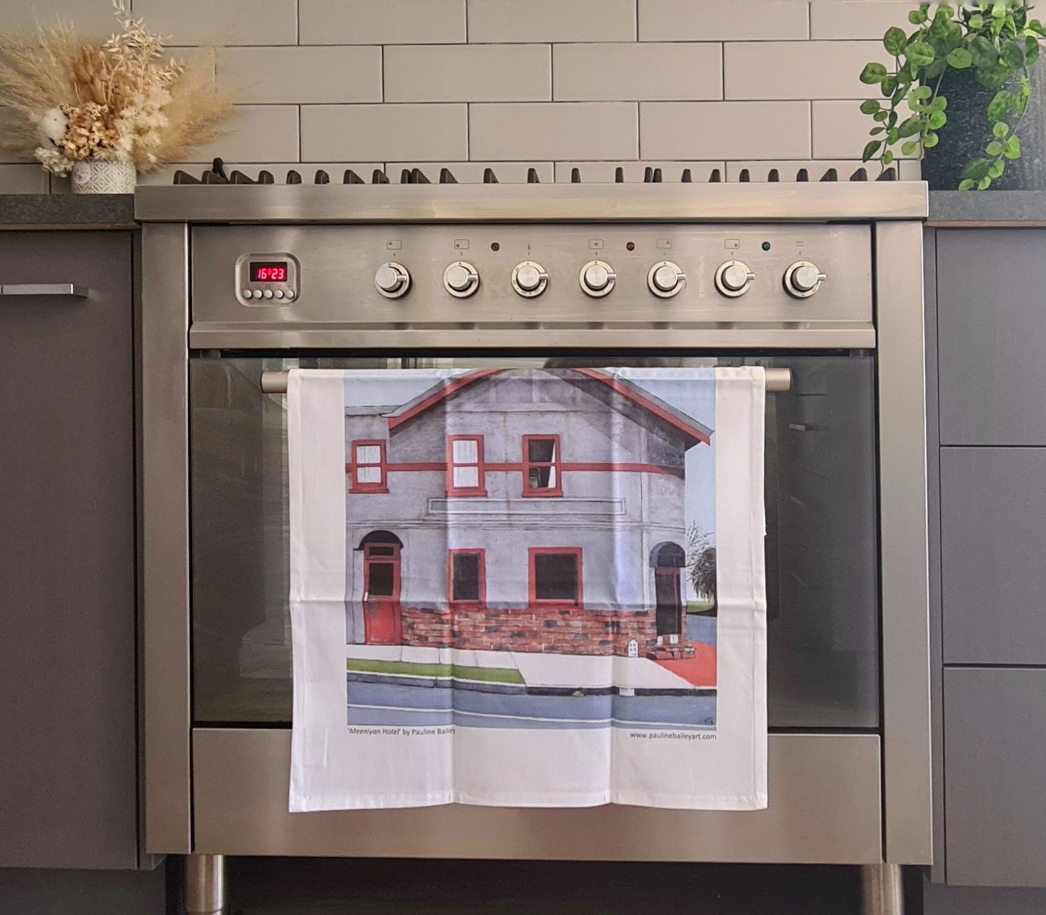 Tea Towel - Meeniyan Hotel. Organic Cotton, 50 x 65cm