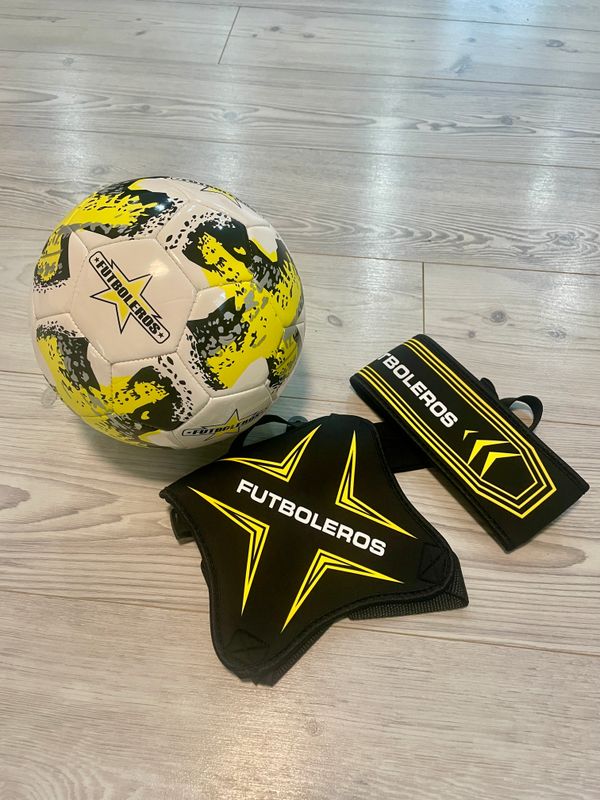 Futboleros Yellow Set with Ball Size 4 or 5