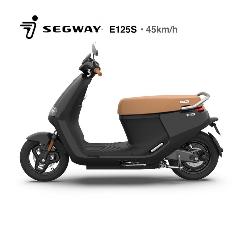 Schwarzer Segway E125S Elektroroller in der Seitenansicht, modernes Design.
