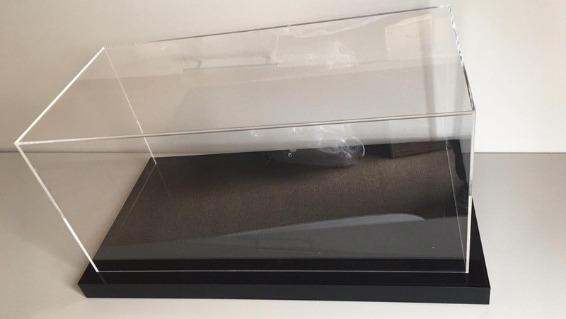 Delorean Display Base &amp; Cabinet