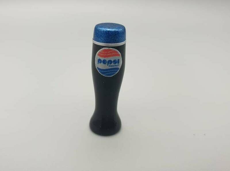 DeLorean 1:8 scale Pepsi Perfect