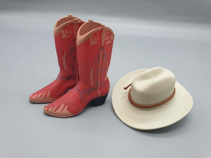 DeLorean 1:8 scale BTTF 3 Cowboy Boots &amp; Hat