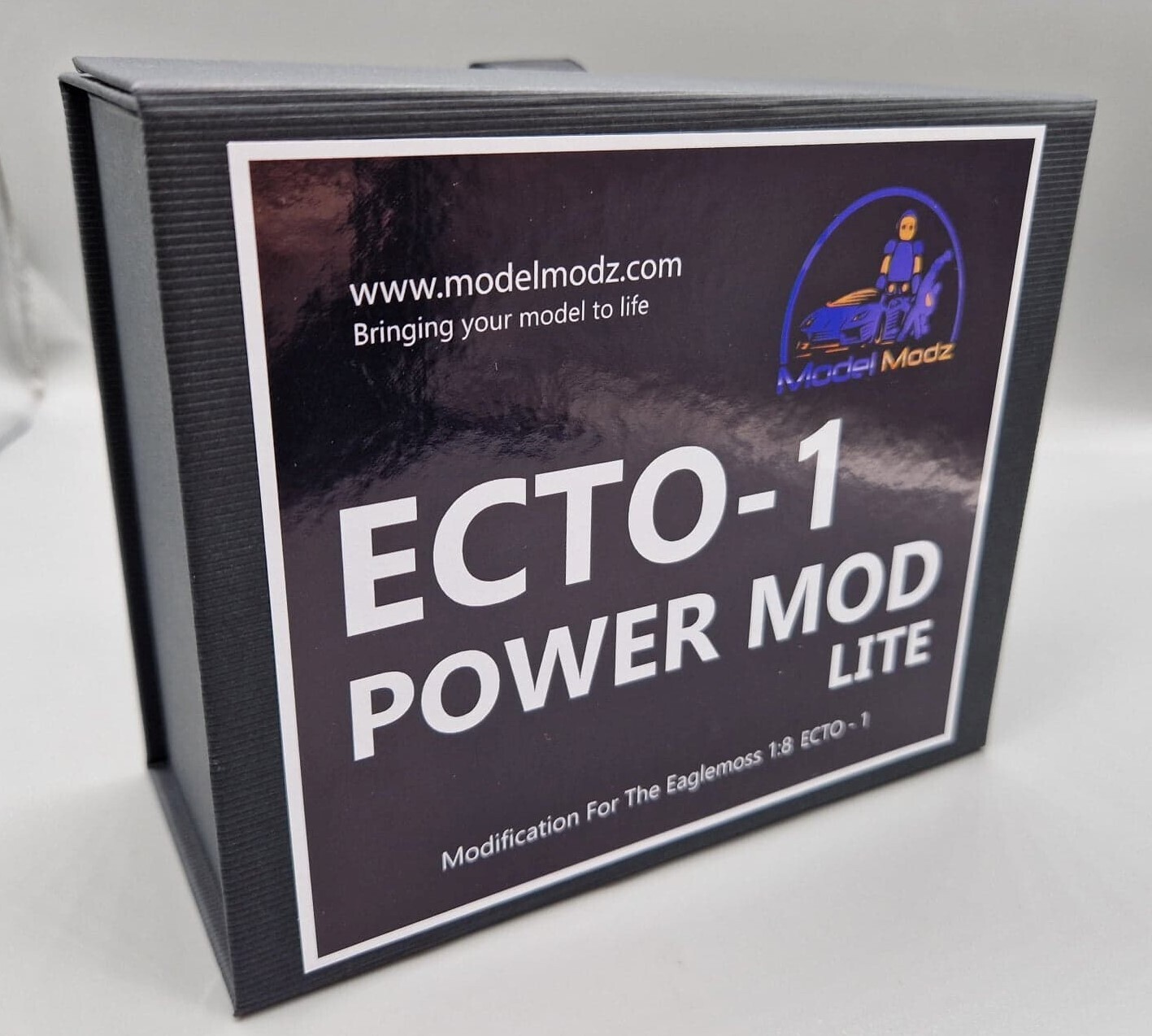 Ghostbusters 1:8 Scale Ecto-1 Power-Mod LITE