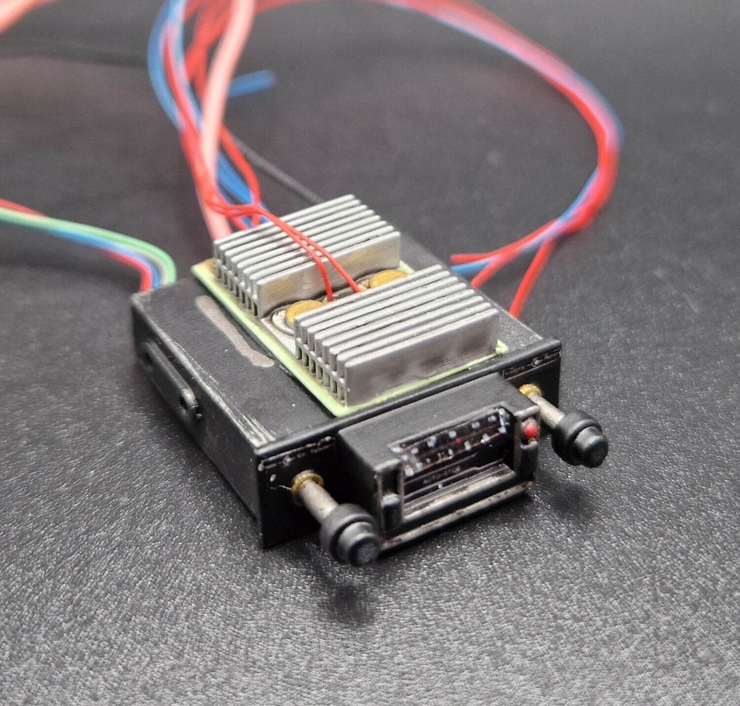 Delorean 1:8 scale Radio &amp; Heatsink set