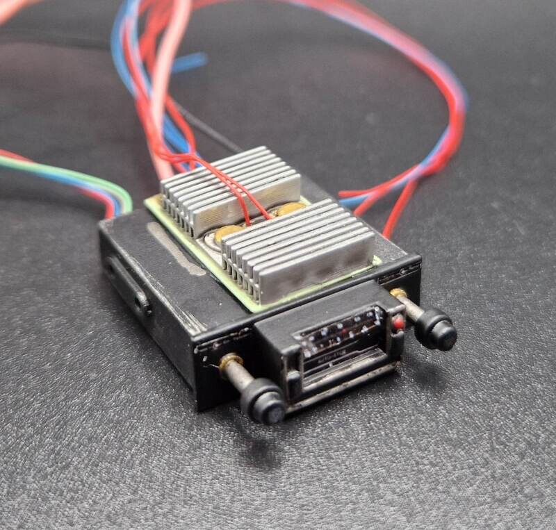 Delorean 1:8 scale Radio &amp; Heatsink set