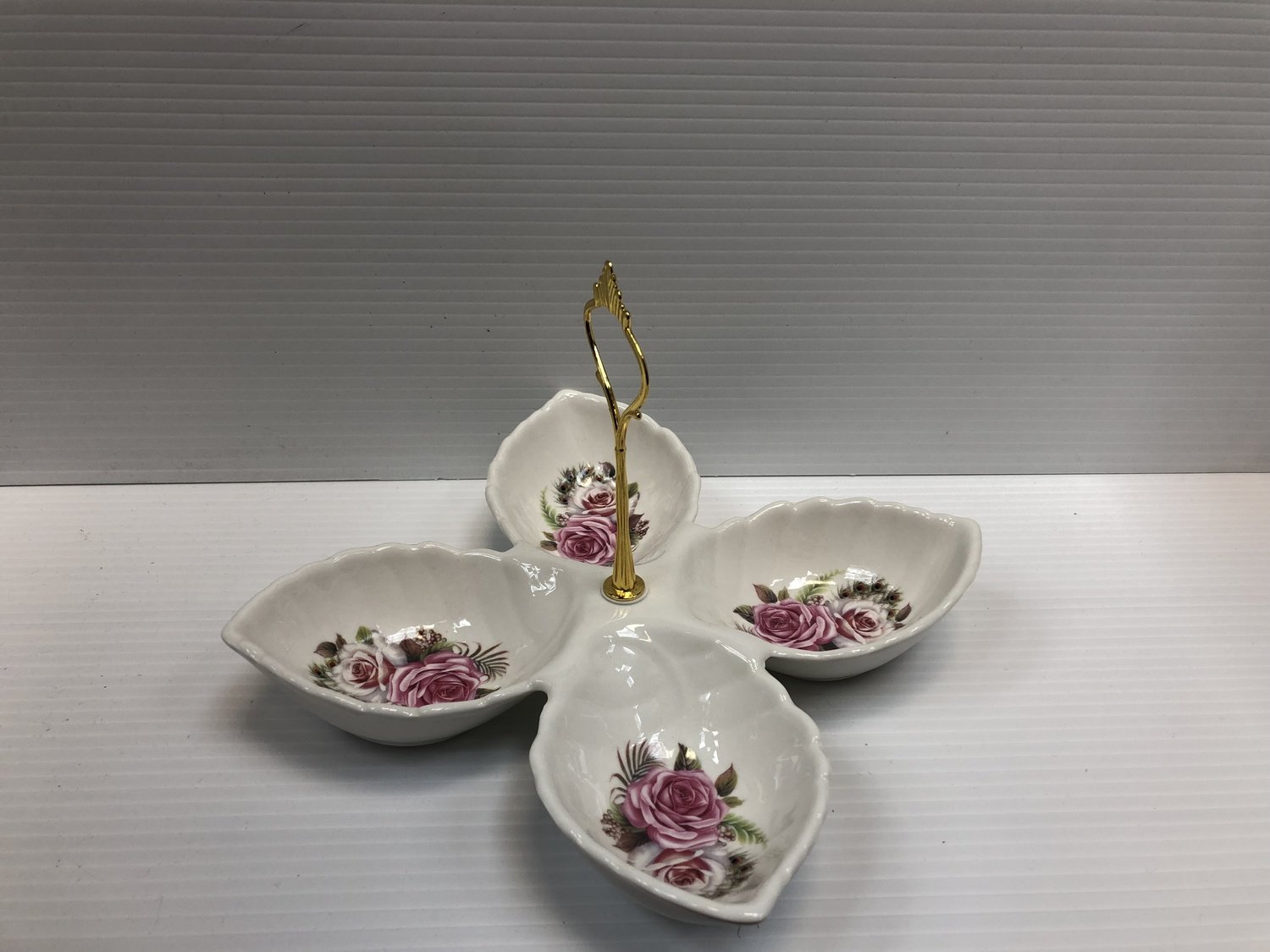 Snack Plate 4 Compartments Medium ,Gift