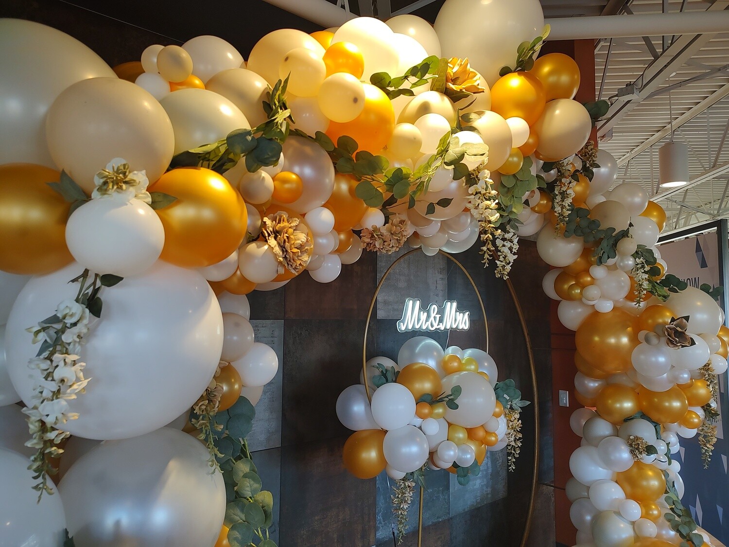 Large Arch Frame (Gold) - Balloon Garland Sold Separately