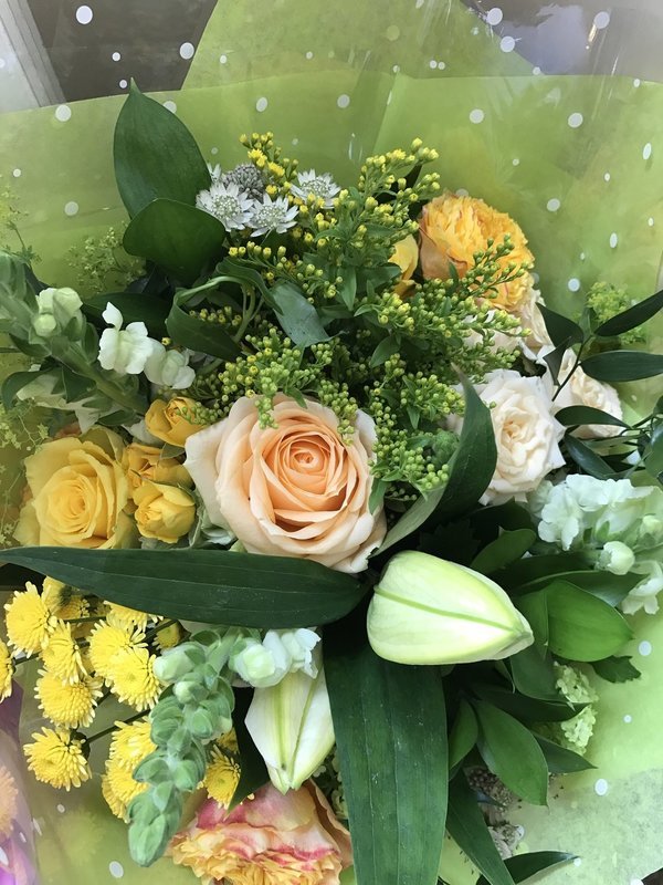 Peach and Creams bouquet