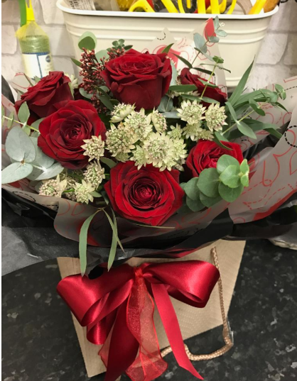 Small Rose Bouquet (x6)