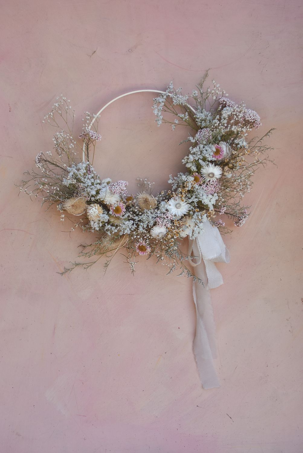 &#39;White Christmas&#39; Everlasting Wreath