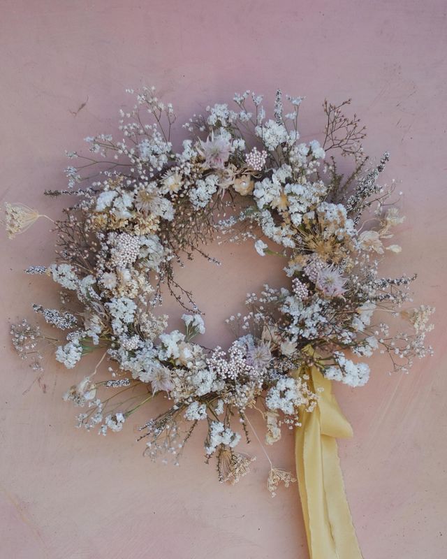 'White Christmas' Everlasting Wreath