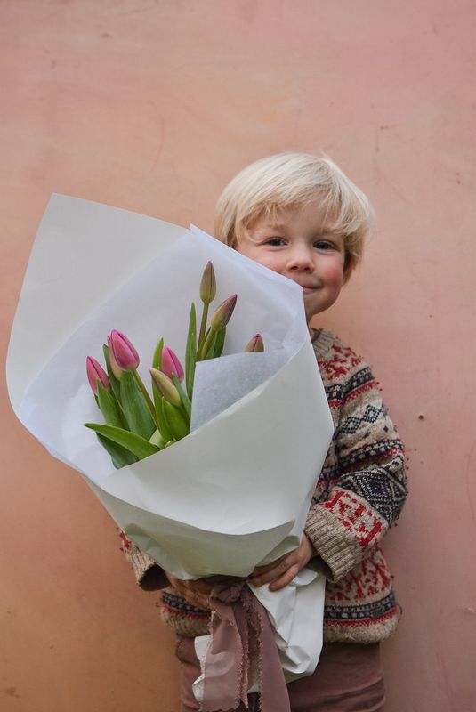TREAT MUM tulips