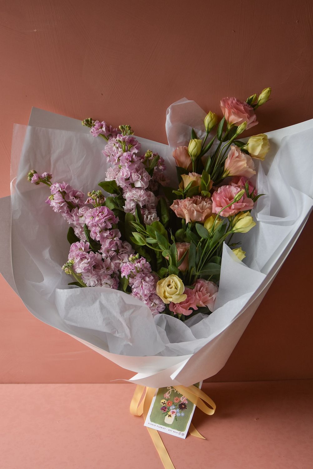 TREAT MUM luxe seasonal bunch