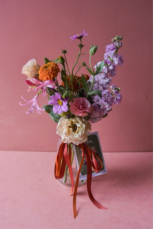 TREAT MUM flower jar