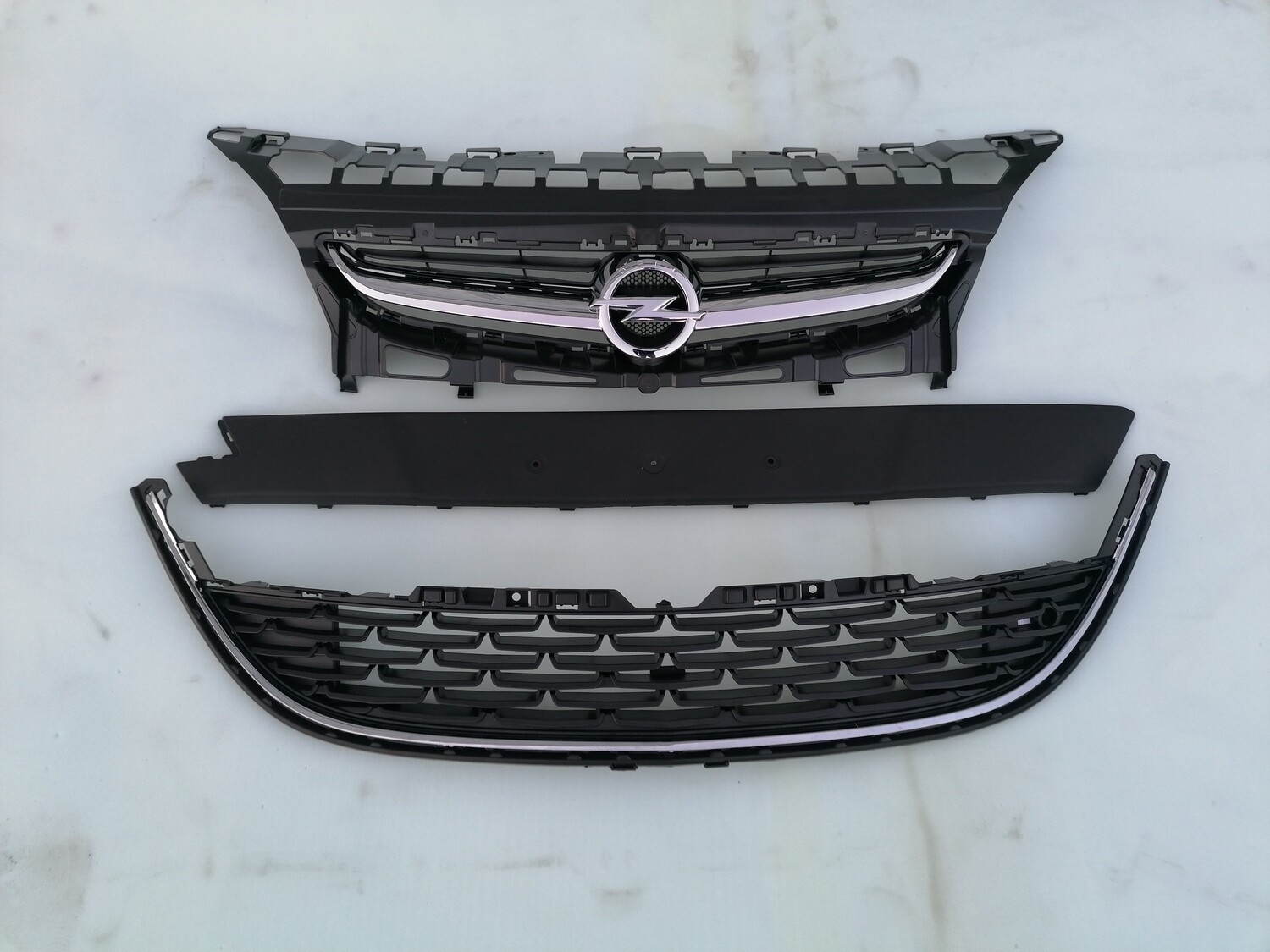 Купить Решетку Радиатора Opel Astra 5d
