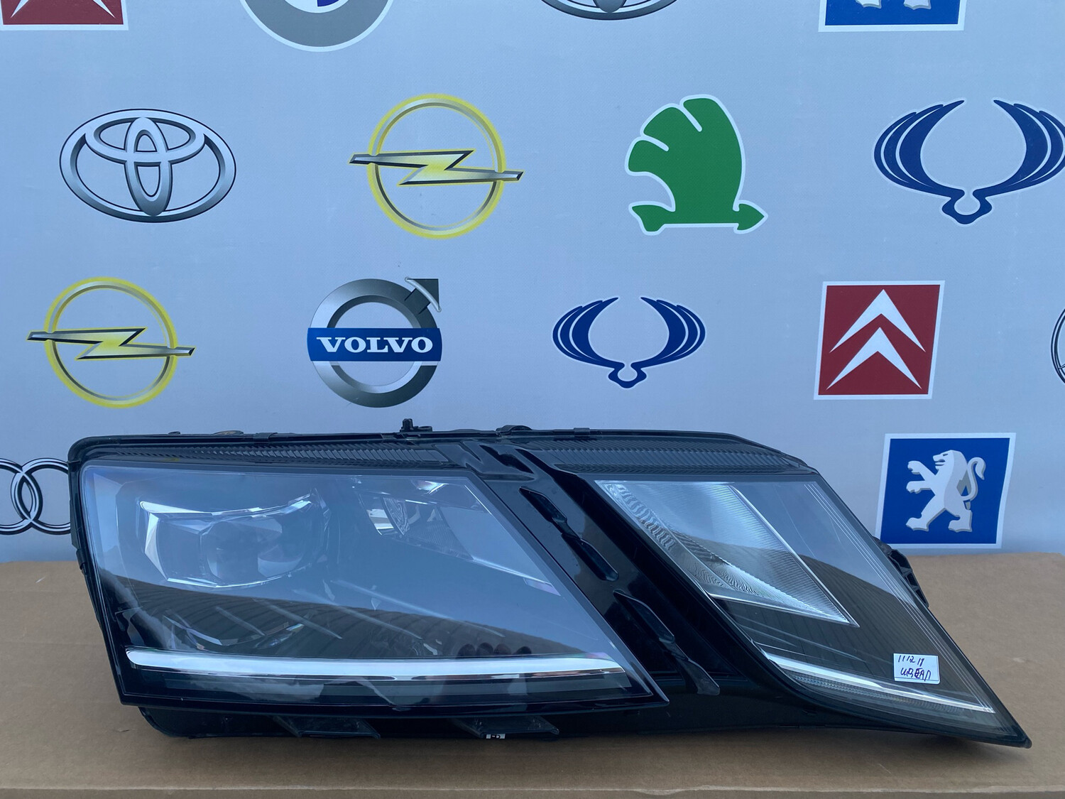 ФАРА ПРАВАЯ SKODA OCTAVIA A7 FL LED БУ ИДЕАЛ