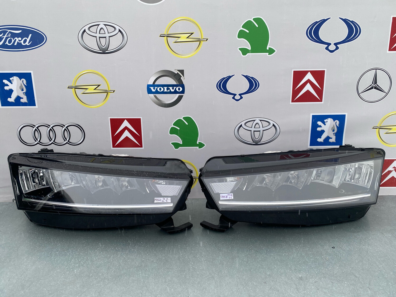 КОМПЛЕКТ ФАР SKODA OCTAVIA A8 LED 2020-2022