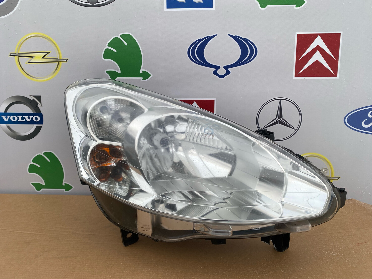 ФАРА ПРАВАЯ PEUGEOT PARTNER B9 2012-2015