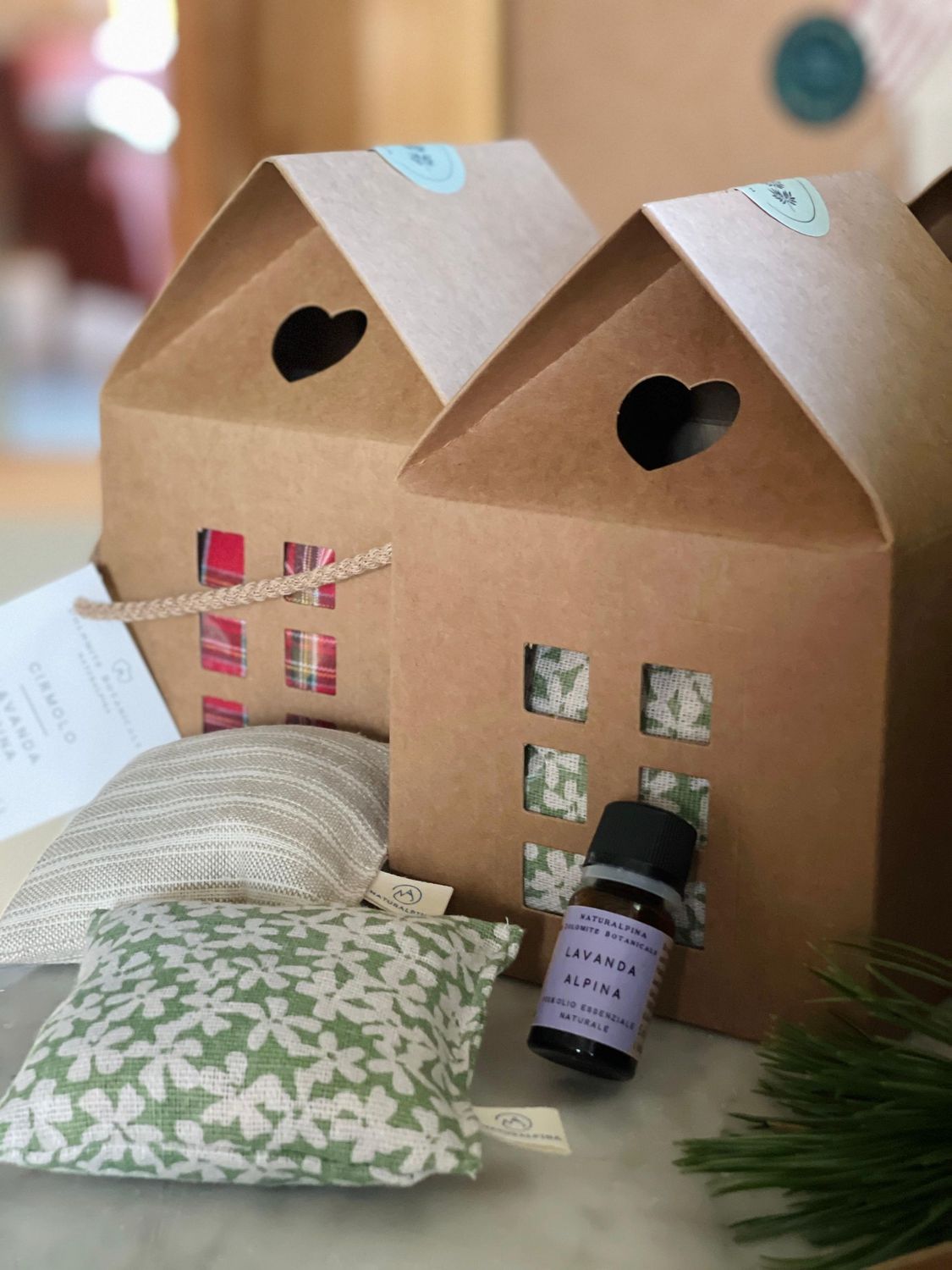 CUSCINETTI PROFUMATI CON RICARICA DI OLIO DI LAVANDA ALPINA | Set Casetta