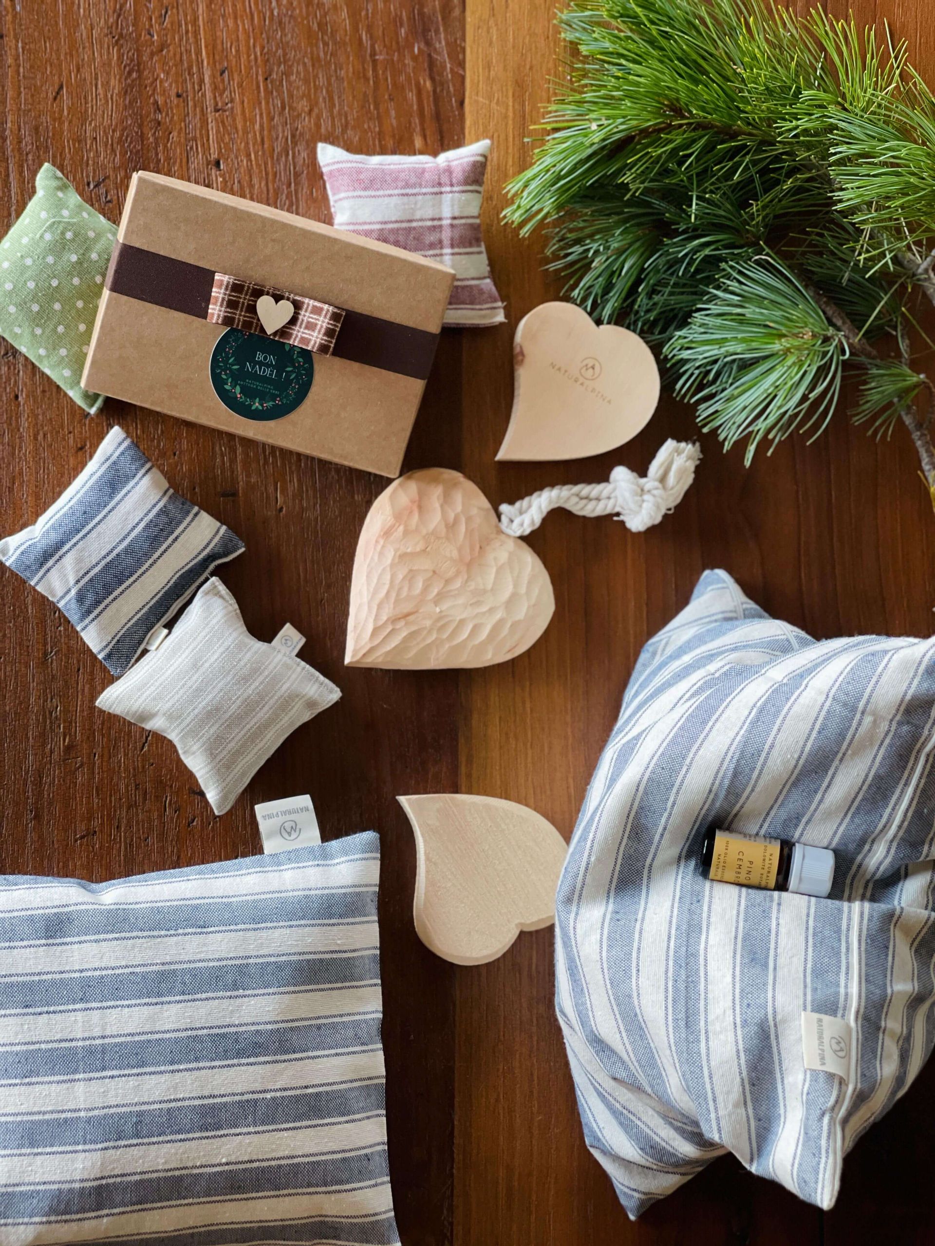 CUSCINETTO FIOCCHI DI CEMBRO E FIORI DI LAVANDA