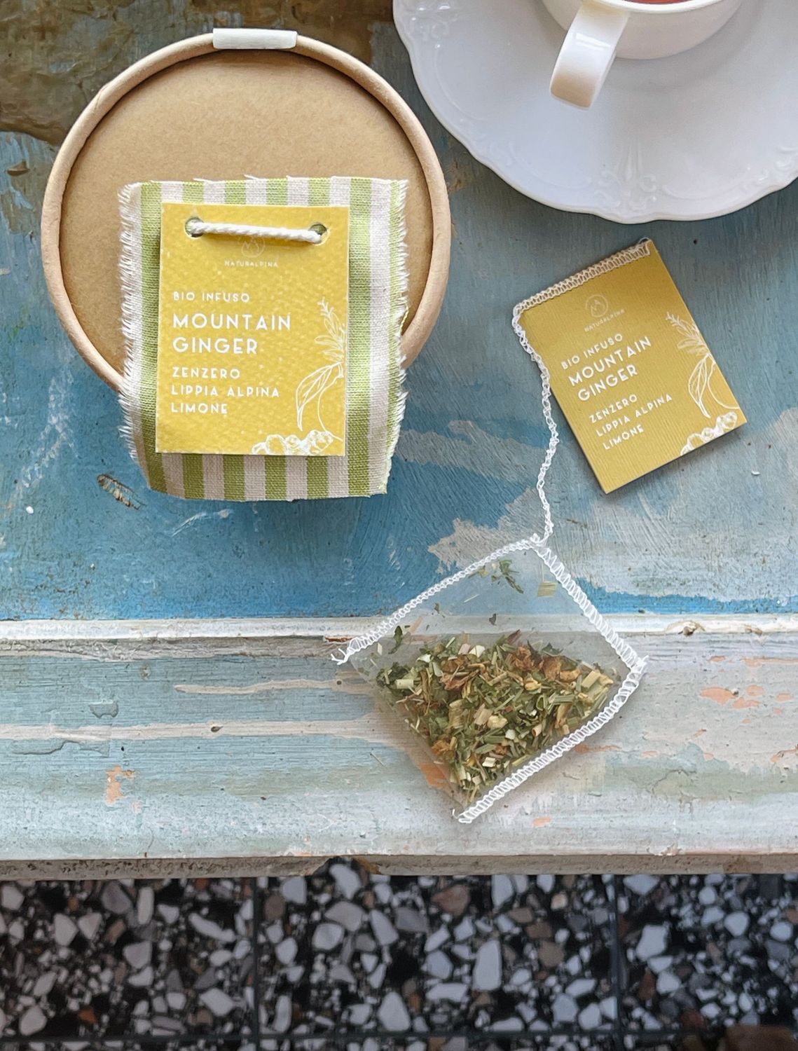 MOUNTAIN GINGER - INFUSIONE BIOLOGICA CON ZENZERO, LIMONE E LIPPIA ALPINA MOUNTAIN GINGER - INFUSIONE BIOLOGICA CON ZENZERO, LIMONE E LIPPIA ALPINA