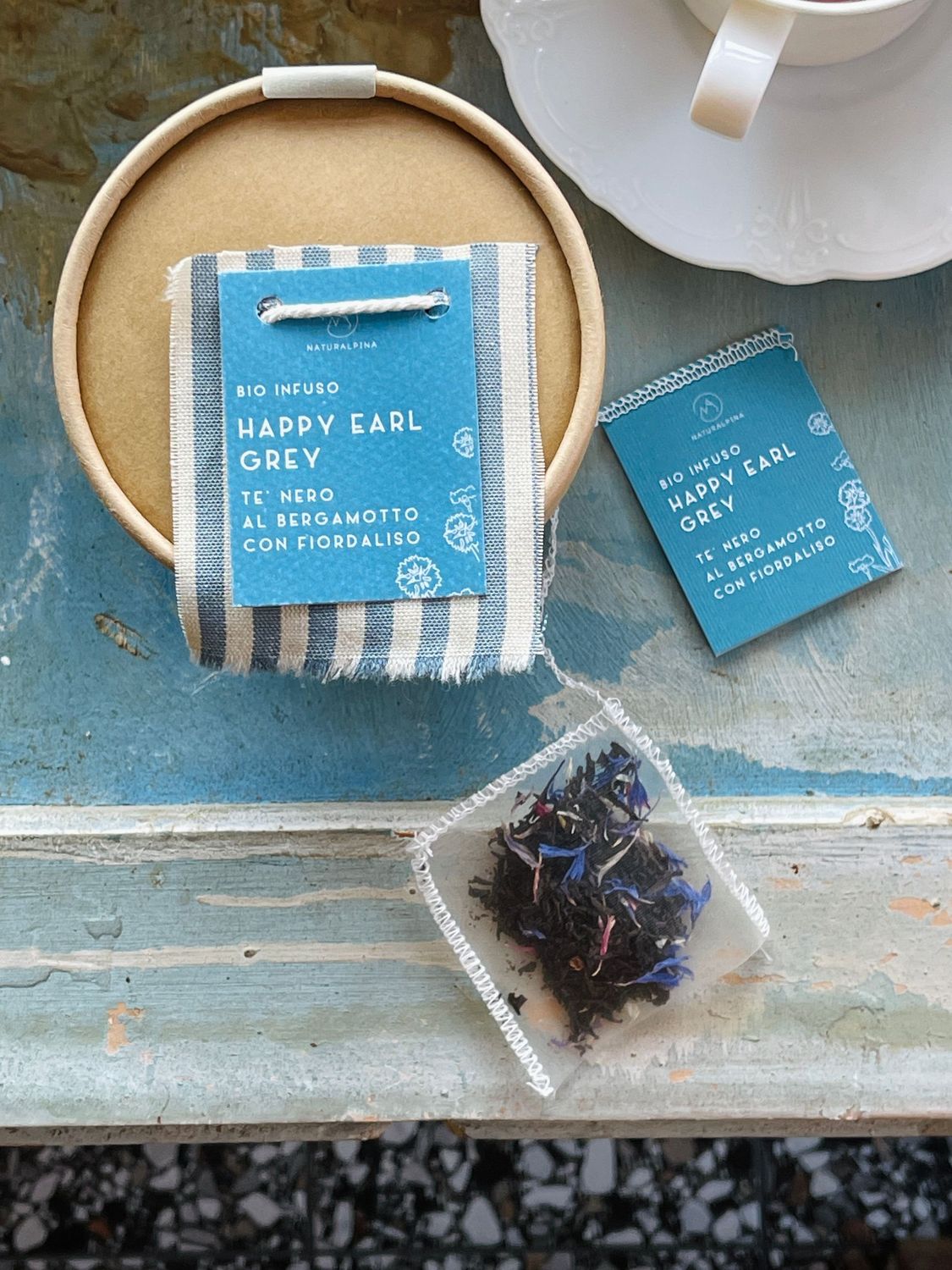 HAPPY EARL GREY - INFUSIONE BIOLOGICA A BASE DI TE' NERO AL BERGAMOTTO E FIORDALISO HAPPY EARL GREY - INFUSIONE BIOLOGICA A BASE DI TE' NERO AL BERGAMOTTO E FIORDALISO