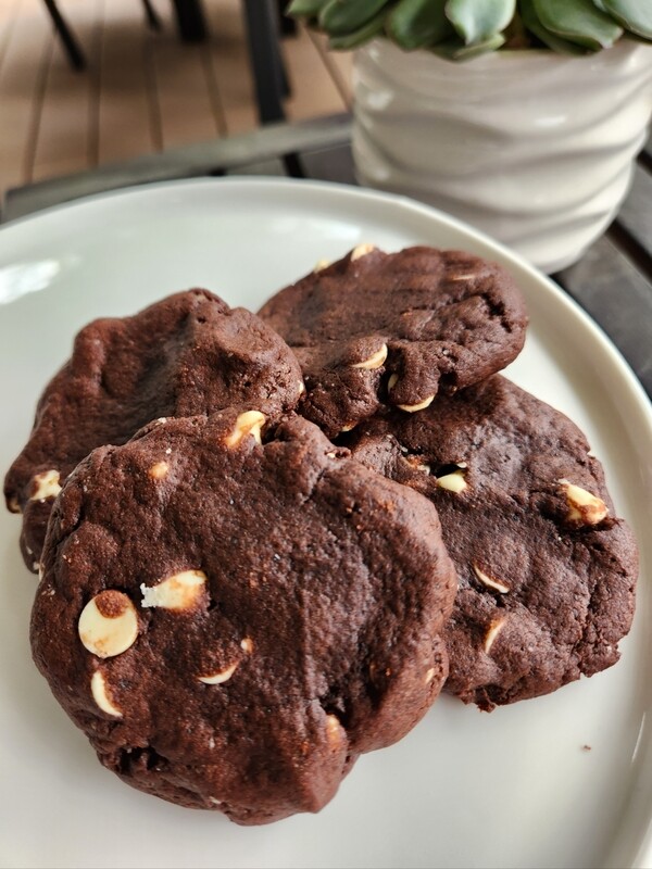 Dark Chocolate with White Chocolate  Chips
