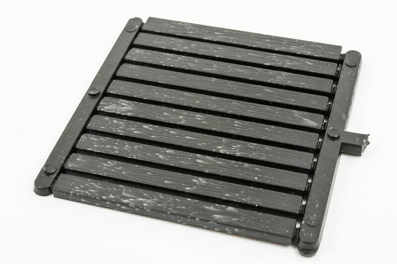 SLEEPERS  PLASTIC 7MM 8&#39;6 X 100