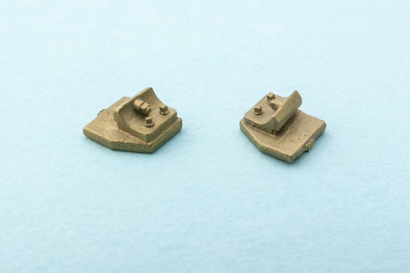 CROSSING NOSE CHAIR BRASS 7MM
