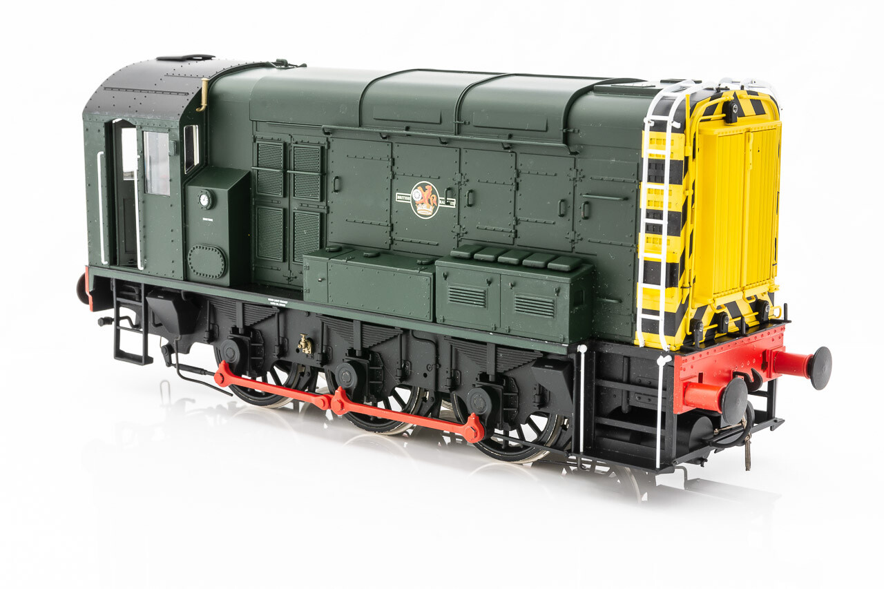 CLASS 08 GREEN WITH WASP STRIPS LATE CREST UN NUMBERED