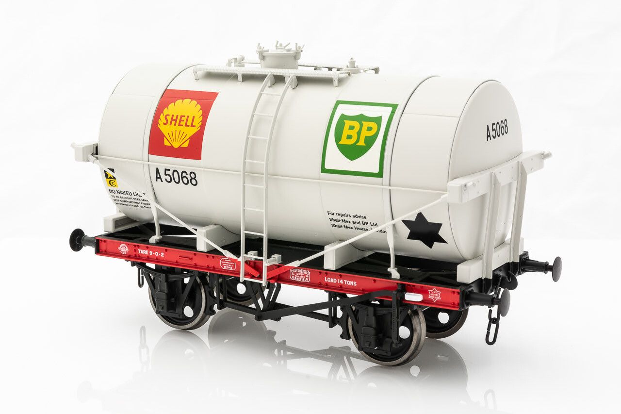 14T TANK WAGON CLASS A RONUK 38 14T TANK WAGON CLASS A RONUK 38