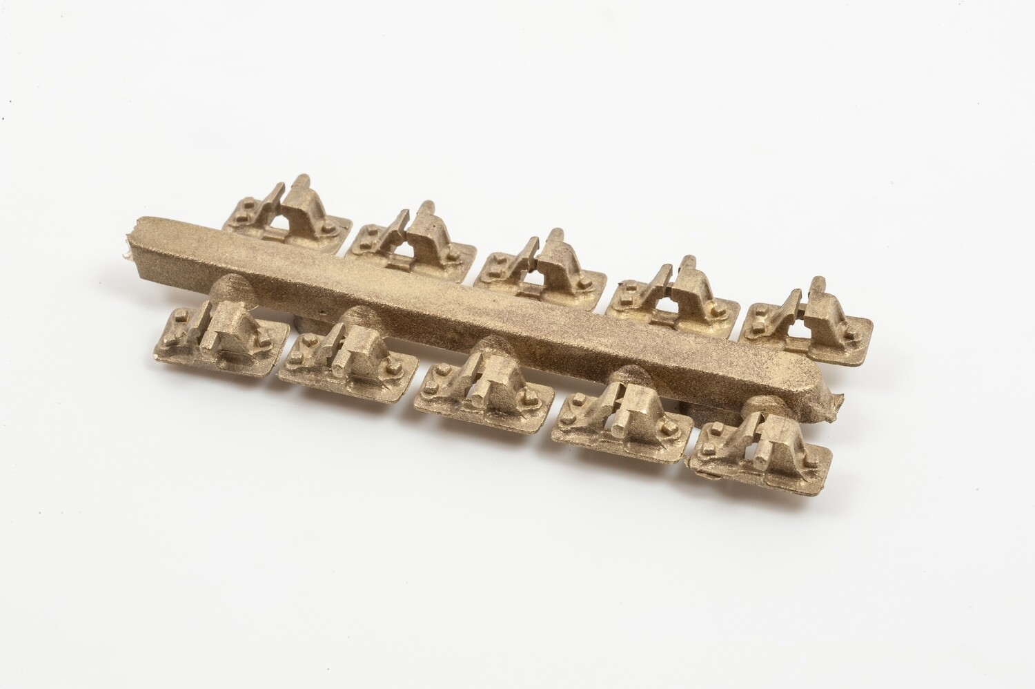 3 BOLT CHAIRS BRASS 7MM PACK 10
