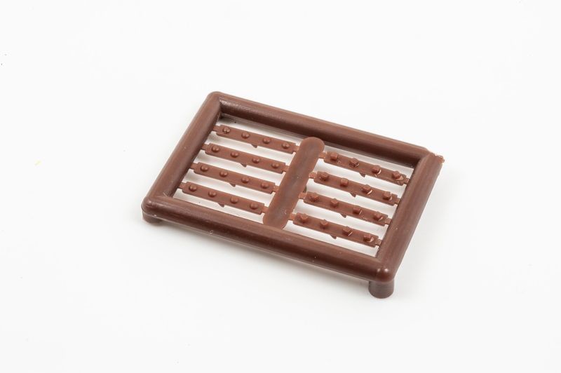 FISH PLATES PLASTIC 7MM
