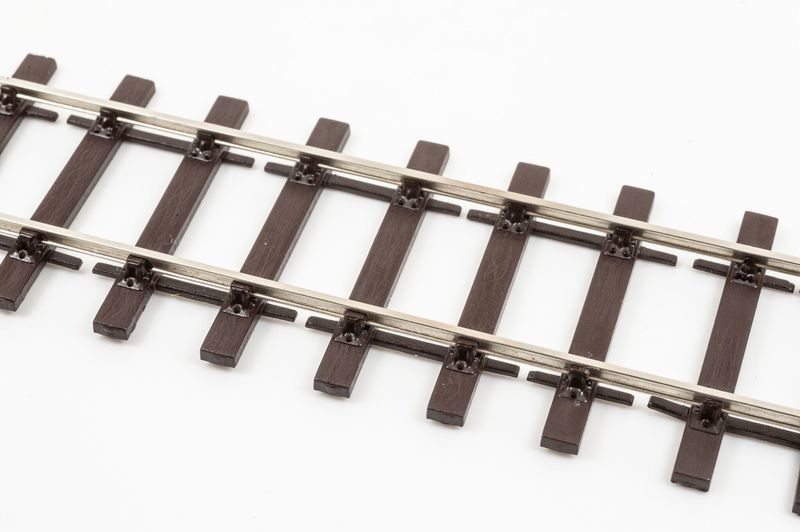 O GAUGE FLEXI TRACK - 32MM   STEEL  8 X 1 METER TWO AND THREE BOLT VERSIONS
