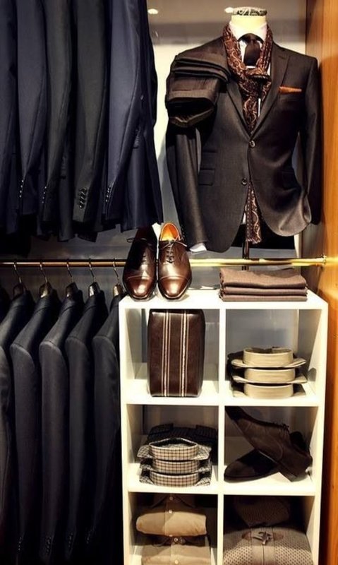 Suit stands