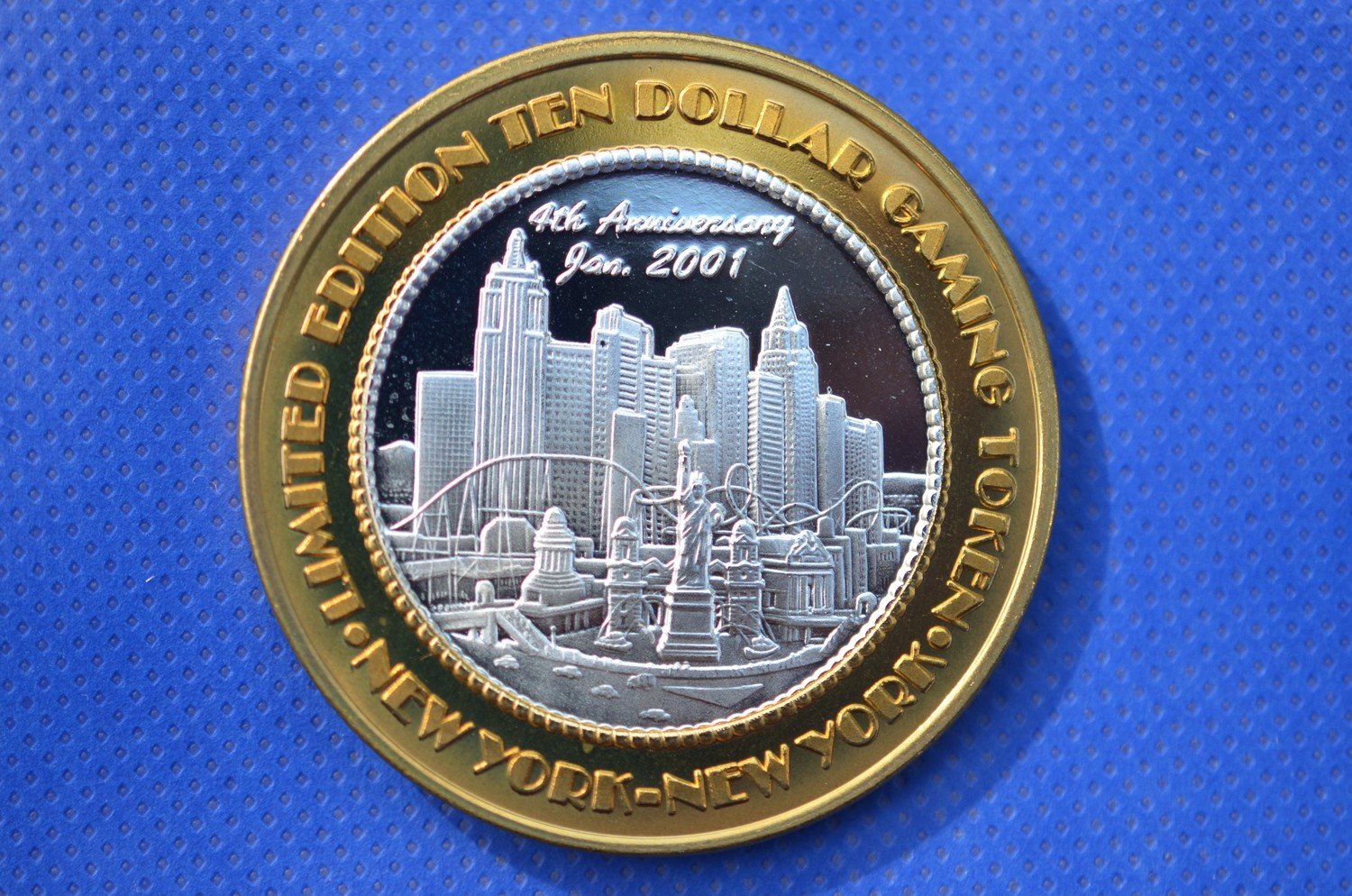 NEW YORK NEW YORK CASINO .999 FINE SILVER LIMITED EDITION GAMING TOKEN
