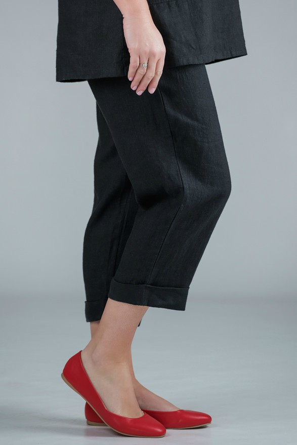 Z KASBAH Petula - Black linen crop trousers
