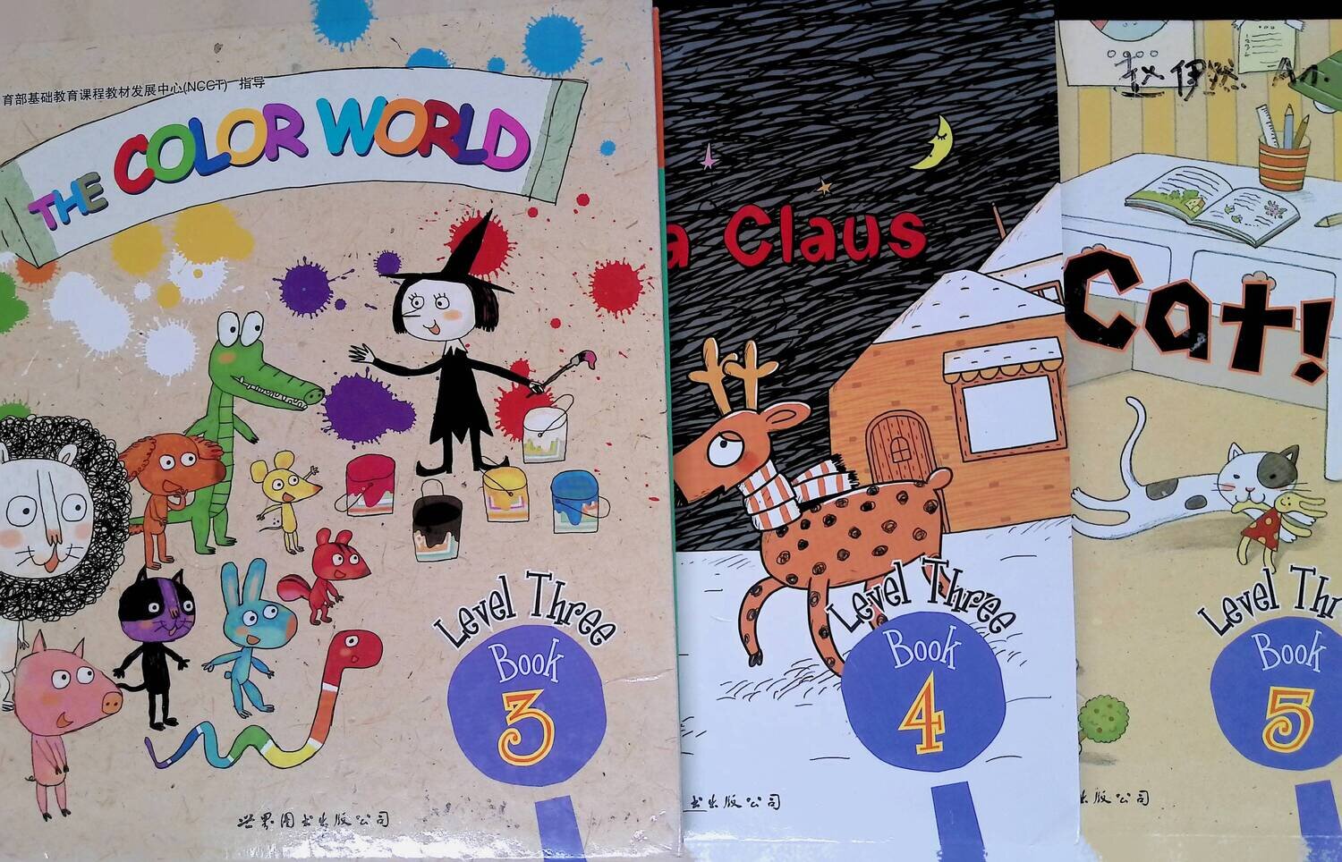 Комплект из 3 книг: The Color World. Book 3; Santa Claus. Book 4; Cat. Book 5; Daniella P.K.