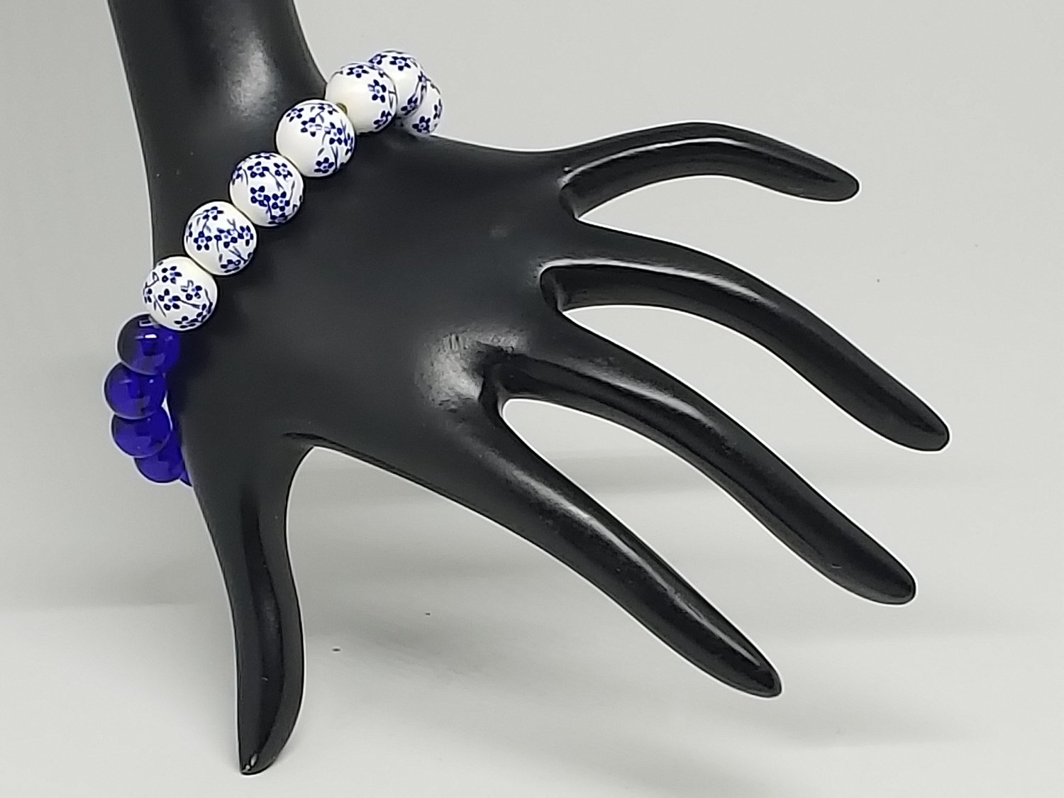 Blue glass bead bracelet
