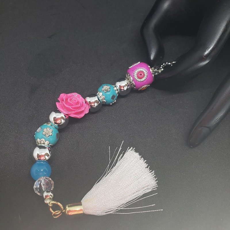 Beautiful rose accent key chain